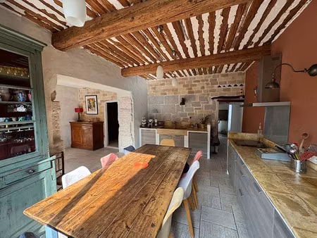 vente maison 6 pièces 200 m² à chateaurenard (13160)  640 000 €