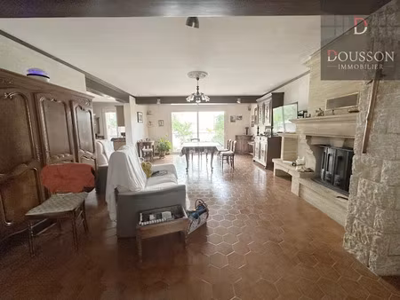 vente maison 9 pièces 230 m² à saintes-maries-de-la-mer (13460)  598 500 €