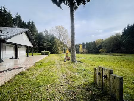 magnifique chalet sur 4 hectares avec étang et vue exceptionnelle à lauw