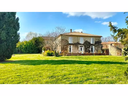 vente maison 8 pièces 260 m² à sainte-marie (32200)  500 000 €