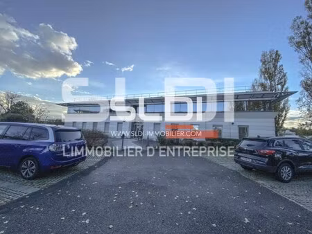 location local professionnel 150m² bron 69500