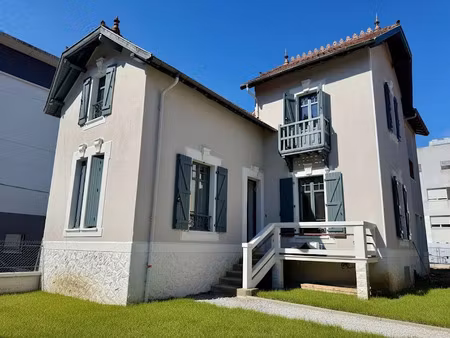 vente maison 4 pièces 138 m² à pau (64000)  590 000 €