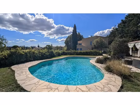 vente maison 7 pièces 249 m² à puyvert (84160)  685 000 €