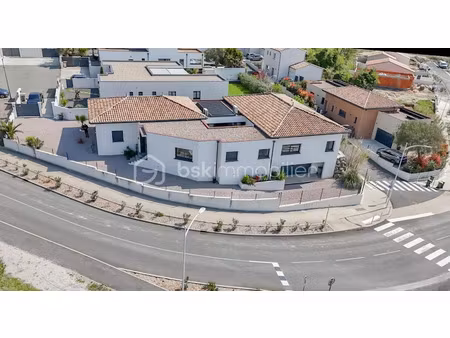 vente maison 8 pièces 247 m² à nissan-lez-enserune (34440)  675 000 €