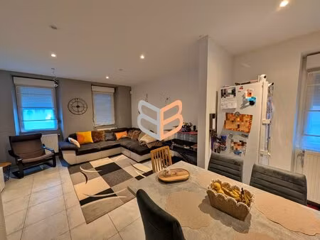 maison jumelée rénovée proche de la frontière