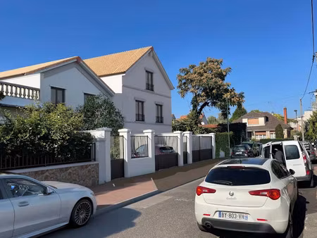 vente maison 8 pièces 219 m² à joinville-le-pont (94340)  1 290 000 €