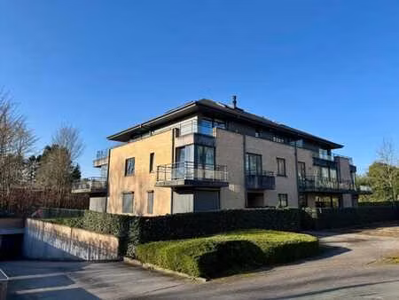 waterloo – appartement en rdc avec jardin (2ch/sdb/parking)