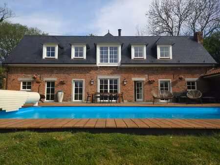 villa de charme avec dépendance pour cheval.