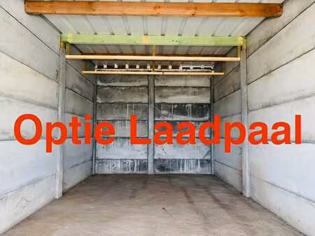 garage fermé à louer avec option de borne de recharge