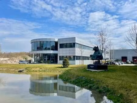bureaux modernes à louer à couvin (44 caractères)