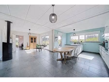 villa 4ch. + bureau avec jardin