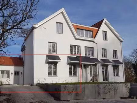 rez de chaussée avec terrasse et jardin