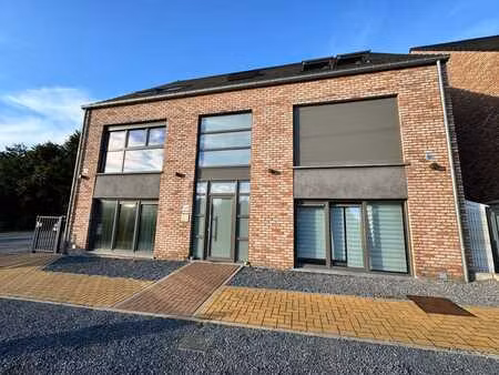 bel appartement 2 chambres au rez avec 2 emplacements de ...