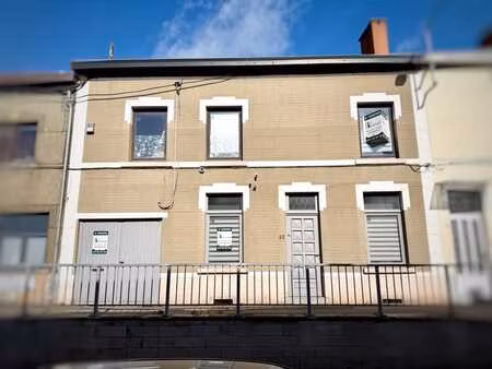 maison avec jardin  garage et atelier !