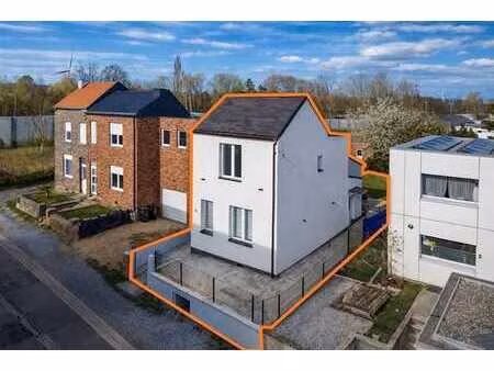 maison rénovée en 2021  3 chambres & jardin