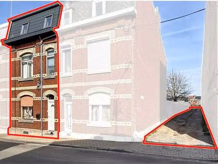 spacieuse maison 4 chambres avec garage 2 voitures