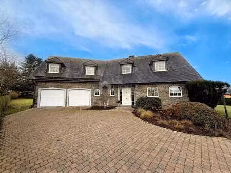 maison individuelle avec grand jardin à saint-vith