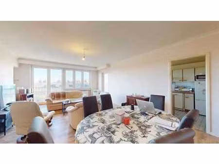 lumineux et calme. belle vue sans vis-à-vis.