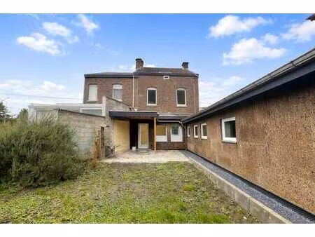 appartement 2chambres  terrasse et jardin