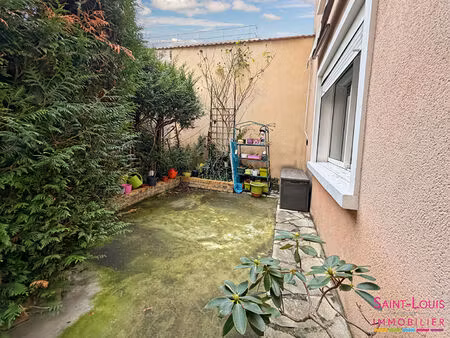 poissy centre maison de ville avec 3 ch et garage.