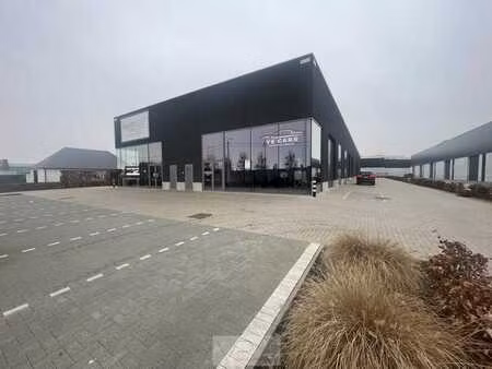 showroom avec excellente visibilité à bornem