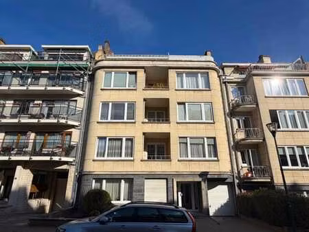 janvier - agréable appt 2ch avec terr et garage !