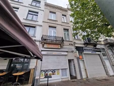 immeuble de commerce et d'habitation