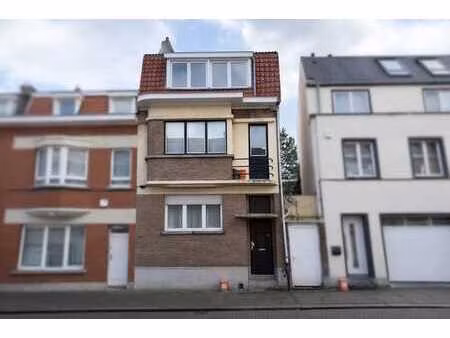 immeuble de rapport – 3 unités reconnues et louées