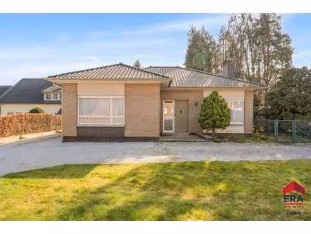 bungalow avec 3 chambres  garage et jardin à welle