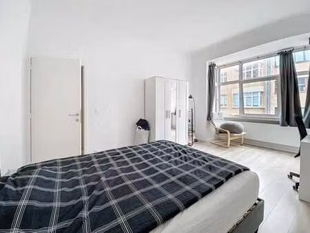 mérode–cinquantenaire///appartement – 190 m² – 7 chambres ?