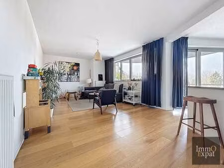 chaussée de stockel: appartement 3 chambres  2 salles d'eau