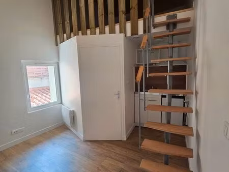 studio meublé duplex 30m2 eau comprises