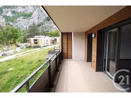 appartement 3 pièces 67 m²