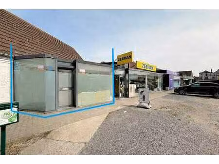 surface de +/- 53 m² dans centre commercial