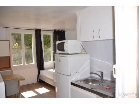 studio carré d'or marseille 13008