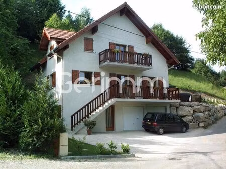 maison 6 pièces 144 m²