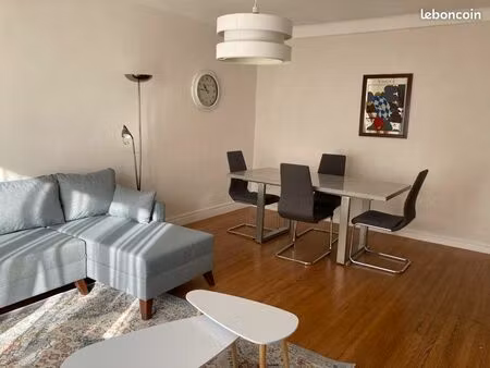 grand t2 très lumineux centre d aix