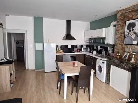 particulier loue beau f2 centre pont à mousson