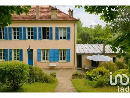 maison 9 pièces 209 m²