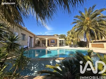 villa 6 pièces 156 m²