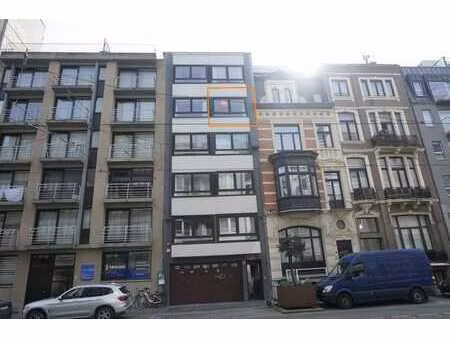 app. non-meuble 1 chambre situe rue royale