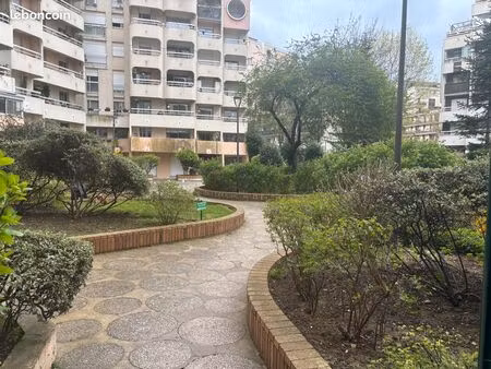 beau f1 meublé de 32m2