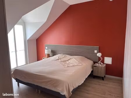 un t2 où on se sent bien état neuf  meublé équipé 46 08 m² au calme  spacieux  avec balcon