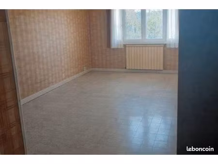 vends appartement t4