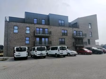 très bel appartement neuf 2 chambres avec parking int. et ca
