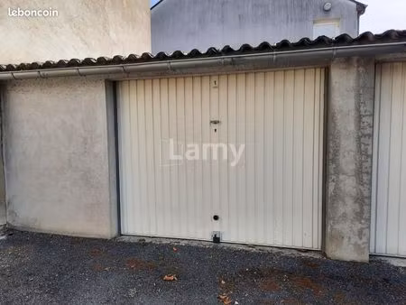 garage/box 16 m² montargis