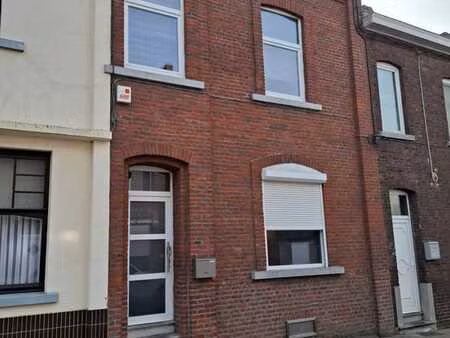 maison en très bon état proche de toutes commodités