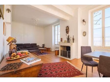 élégance et caractère aux portes du centre de niort