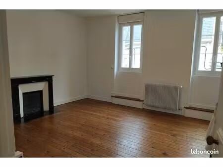 appartement 3 chambres rue des reguaires