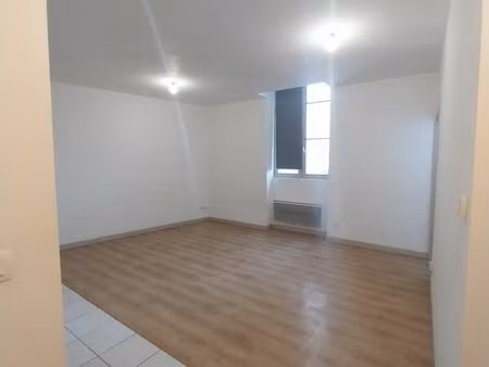 appartement t2 centre de roquemaure